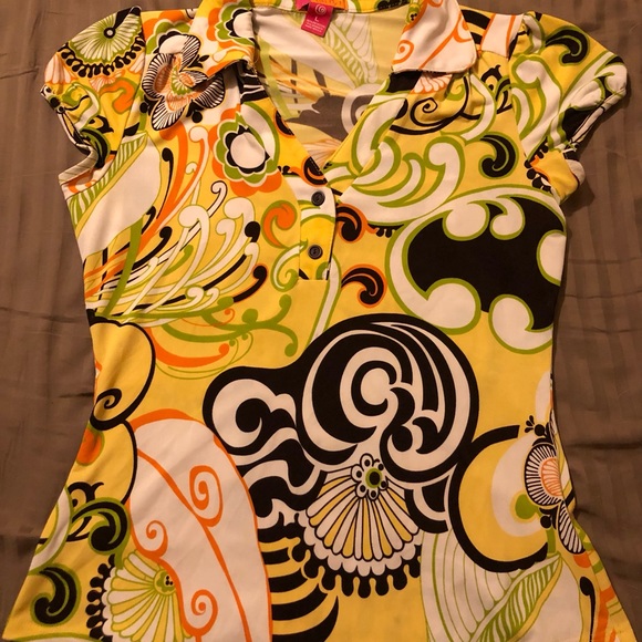 Junior size Large top in a funky yellow/white/black pattern - Picture 6 of 6